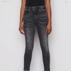 FRAME Le One Skinny - size 2.